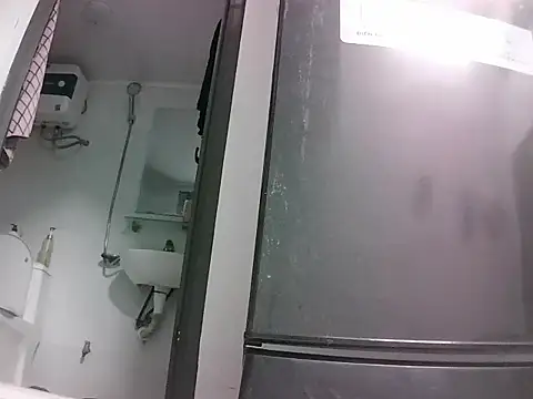 Snapshot of -Luxury chatting on December 2025 05:20:01 PM -Luxury online show from December 2025 05:20:01 PM