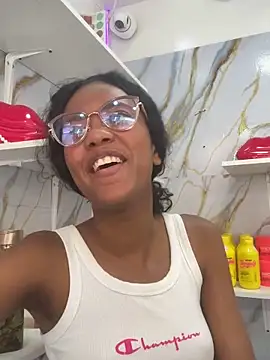 Snapshot of KinkyCutie1 chatting on October 2025 02:13:01 PM KinkyCutie1 online show from October 2025 02:13:01 PM