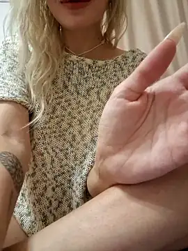 KateMonroe online show from October 2025 09:15:01 PM