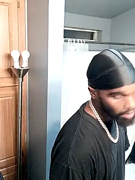 EbonyKing69 online show from December 2025 10:33:01 AM