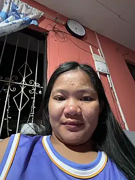 Snapshot of princess_janine chatting on May 2026 04:33:02 PM princess janine online show from May 2026 04:33:02 PM