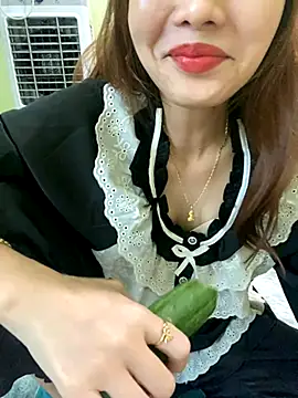 Ri210 online show from November 2025 02:23:02 AM