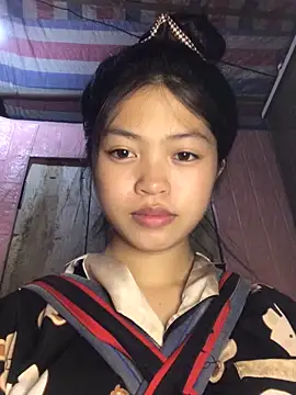 Thy00   online show from September 2025 07:32:01 AM