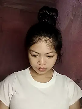 Thy00   online show from October 2025 02:37:02 AM