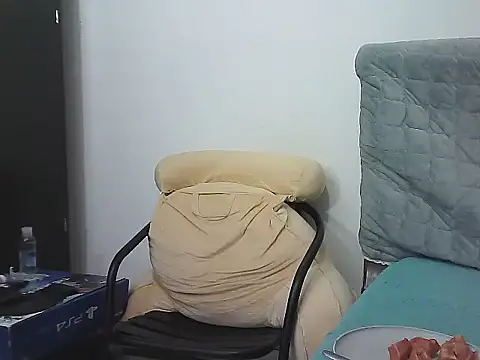 Snapshot of morenocabro10 chatting on November 2025 01:44:01 AM morenocabro10 online show from November 2025 01:44:01 AM