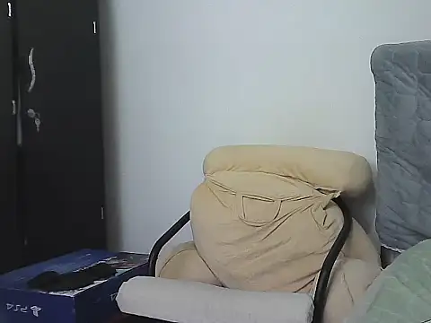 Snapshot of morenocabro10 chatting on November 2025 12:35:02 AM morenocabro10 online show from November 2025 12:35:02 AM