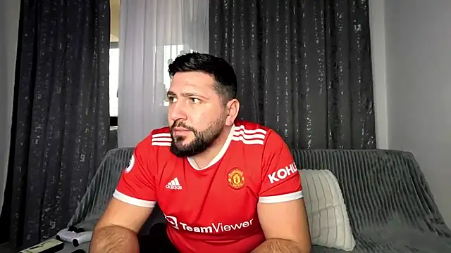 Gold Alpha Boy online show from November 2025 01:10:02 PM