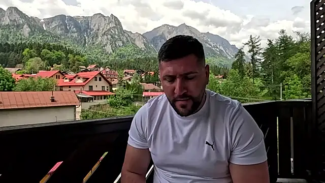 Gold Alpha Boy online show from May 2026 09:37:01 AM