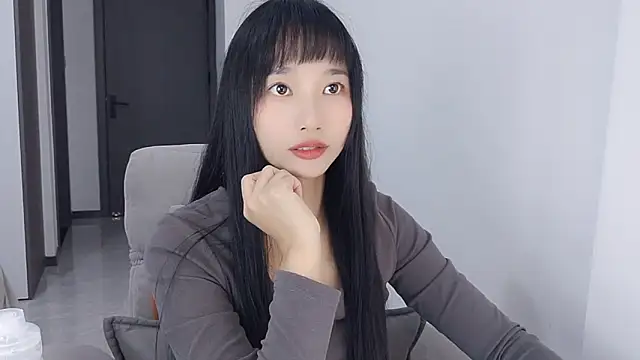 Lisa-3333 online show from November 2025 02:08:01 PM