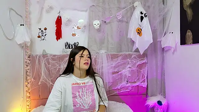 sukilove18 online show from October 2025 08:10:01 PM