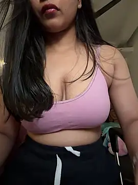 Snapshot of luv_johrrra chatting on June 2026 05:32:02 AM luv johrrra online show from June 2026 05:32:02 AM