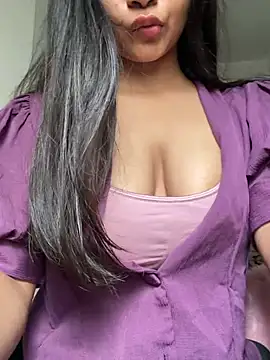 Snapshot of luv_johrrra chatting on July 2026 03:02:01 AM luv johrrra online show from July 2026 03:02:01 AM