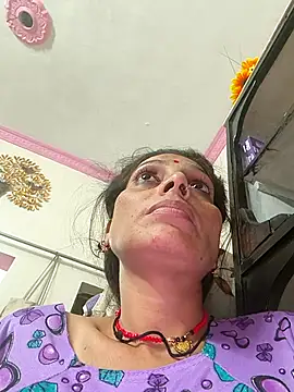 ISHANI-SINGH online show from November 2025 02:49:01 PM