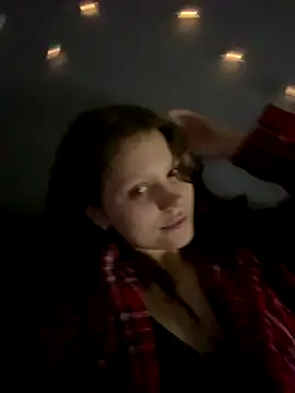 Lunliss online show from September 2025 07:16:01 PM