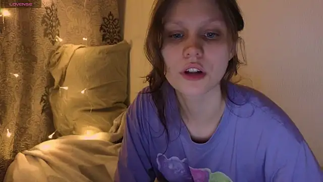 Snapshot of Lunliss chatting on February 2026 10:06:01 PM Lunliss online show from February 2026 10:06:01 PM