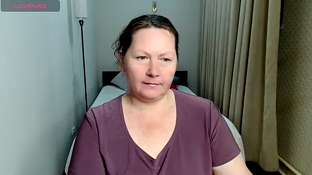 Snapshot of milf_hornys chatting on September 2025 05:12:02 PM milf hornys online show from September 2025 05:12:02 PM