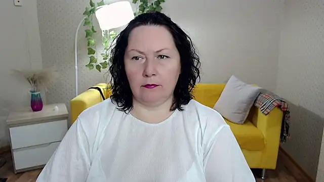 Snapshot of milf_hornys chatting on November 2025 05:24:01 PM milf hornys online show from November 2025 05:24:01 PM