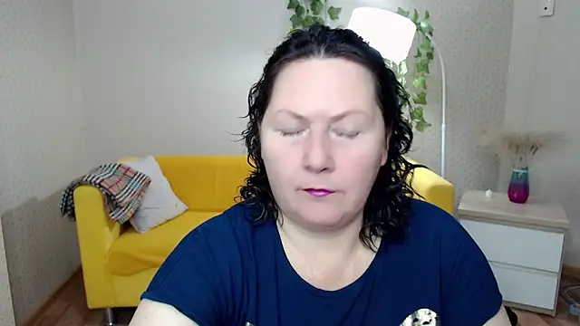 Snapshot of milf_hornys chatting on November 2025 05:13:02 PM milf hornys online show from November 2025 05:13:02 PM