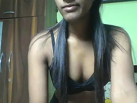 mickle james online show from October 2025 10:18:01 AM