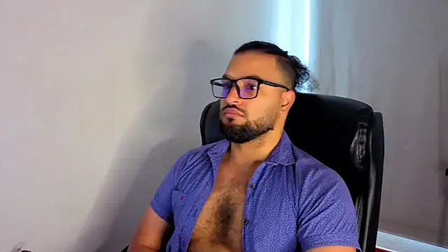 Snapshot of Ernesto-Rodriguez82 chatting on May 2026 02:14:01 PM Ernesto-Rodriguez82 online show from May 2026 02:14:01 PM