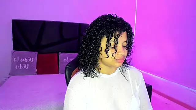 Snapshot of Dakota_Mars chatting on September 2025 12:09:02 PM Dakota Mars online show from September 2025 12:09:02 PM