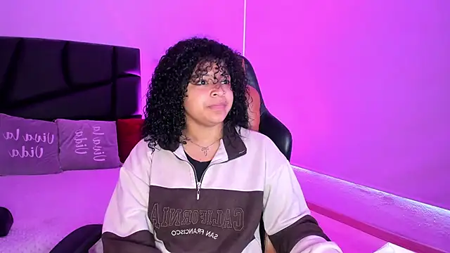 Snapshot of Dakota_Mars chatting on September 2025 12:54:01 PM Dakota Mars online show from September 2025 12:54:01 PM