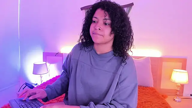 Snapshot of Dakota_Mars chatting on November 2025 12:33:02 PM Dakota Mars online show from November 2025 12:33:02 PM