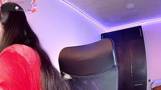 Snapshot of Violet_moon24 chatting on October 2025 11:08:02 AM Violet moon24 online show from October 2025 11:08:02 AM