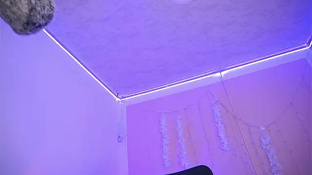 Snapshot of Violet_moon24 chatting on November 2025 10:09:01 PM Violet moon24 online show from November 2025 10:09:01 PM