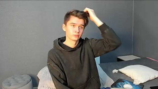 SherlockMax online show from October 2025 07:15:01 PM