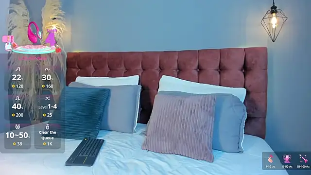 Snapshot of Tania_77_ chatting on October 2025 12:48:02 PM Tania 77 online show from October 2025 12:48:02 PM