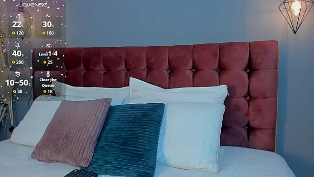 Snapshot of Tania_77_ chatting on December 2025 12:21:02 PM Tania 77 online show from December 2025 12:21:02 PM