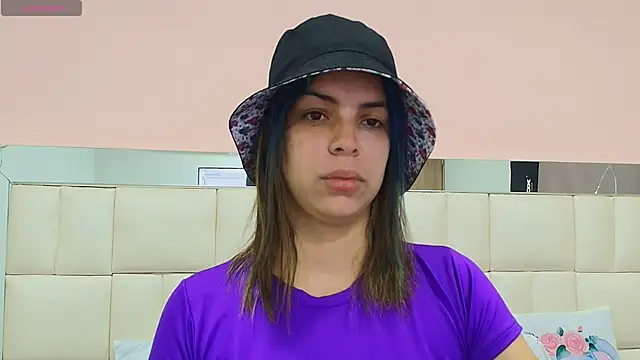 gisell gomez online show from November 2025 12:16:01 PM