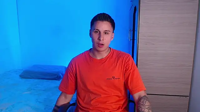 Snapshot of valentinosex1 chatting on September 2025 12:13:02 AM valentinosex1 online show from September 2025 12:13:02 AM