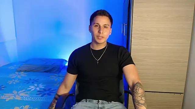 Snapshot of valentinosex1 chatting on November 2025 07:13:01 PM valentinosex1 online show from November 2025 07:13:01 PM