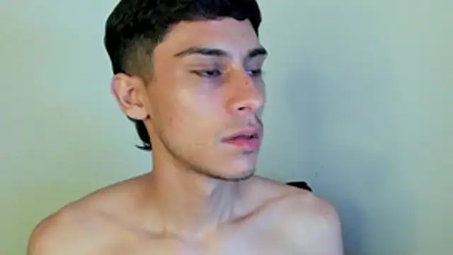 axel davis  online show from December 2025 01:11:01 AM