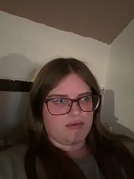 Snapshot of CurvyPaar2 chatting on February 2026 07:12:01 PM CurvyPaar2 online show from February 2026 07:12:01 PM