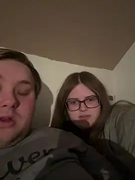 Snapshot of CurvyPaar2 chatting on February 2026 08:27:01 PM CurvyPaar2 online show from February 2026 08:27:01 PM