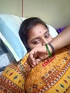 Hot crety online show from October 2025 12:50:02 PM