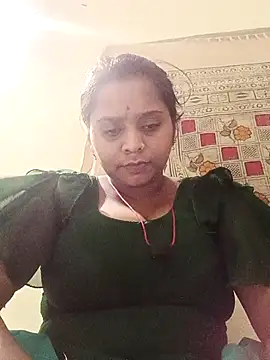 Snapshot of Hot_crety chatting on July 2026 04:33:02 PM Hot crety online show from July 2026 04:33:02 PM
