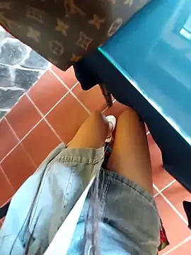 meomeocute online show from October 2025 05:18:02 AM