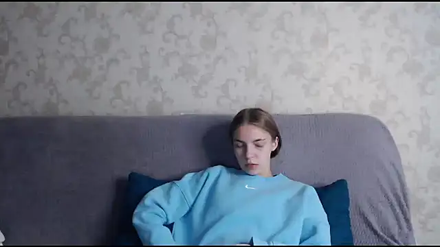 HitGyrl online show from November 2025 08:03:01 AM