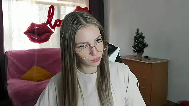 HitGyrl online show from March 2026 08:19:01 AM