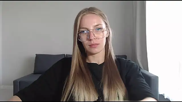 HitGyrl online show from July 2026 07:13:01 AM
