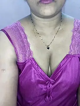 Snapshot of sneha_bebo chatting on May 2026 04:04:02 PM sneha bebo online show from May 2026 04:04:02 PM