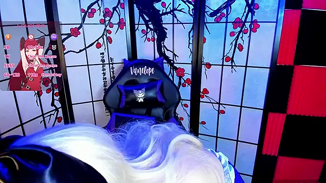 Snapshot of Vanelope_sweet_ chatting on September 2025 02:15:02 AM Vanelope sweet online show from September 2025 02:15:02 AM