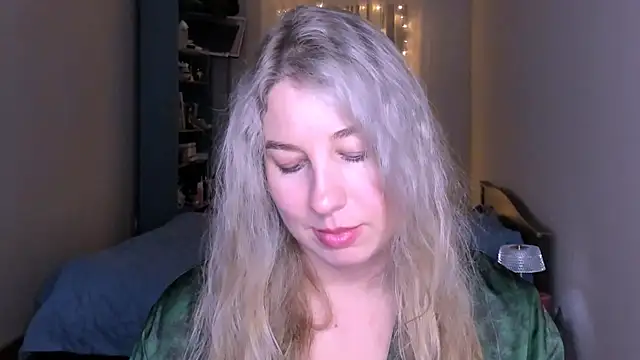 Snapshot of NancySanders chatting on May 2026 07:18:01 PM NancySanders online show from May 2026 07:18:01 PM