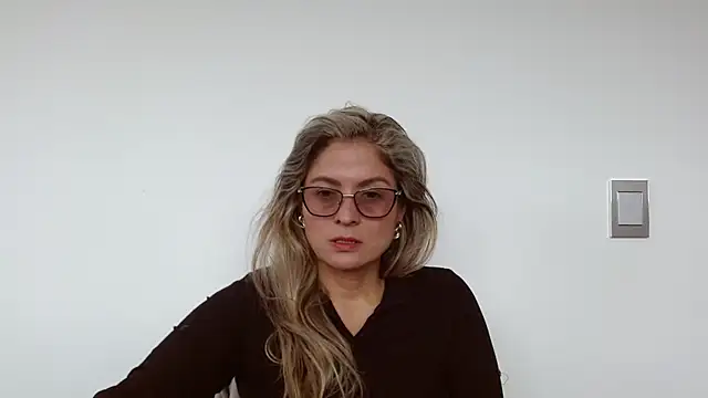 linda-mature43 online show from September 2025 04:08:01 PM