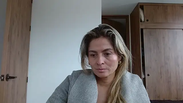 linda-mature43 online show from November 2025 01:44:02 PM