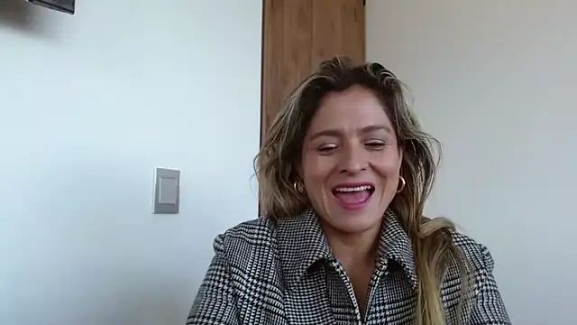 linda-mature43 online show from December 2025 02:22:02 PM